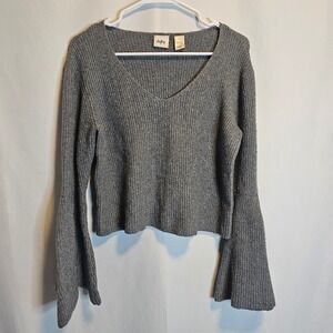 Daytrip Gray Knit Bell Sleeve V Neck Cropped Sweater Womens Medium